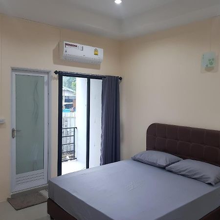 Room62 Lom Sak Ngoại thất bức ảnh