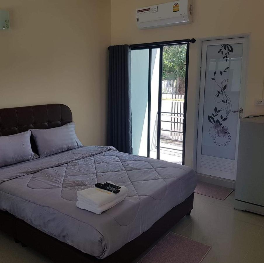 Room62 Lom Sak Ngoại thất bức ảnh