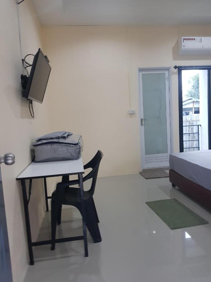 Room62 Lom Sak Ngoại thất bức ảnh